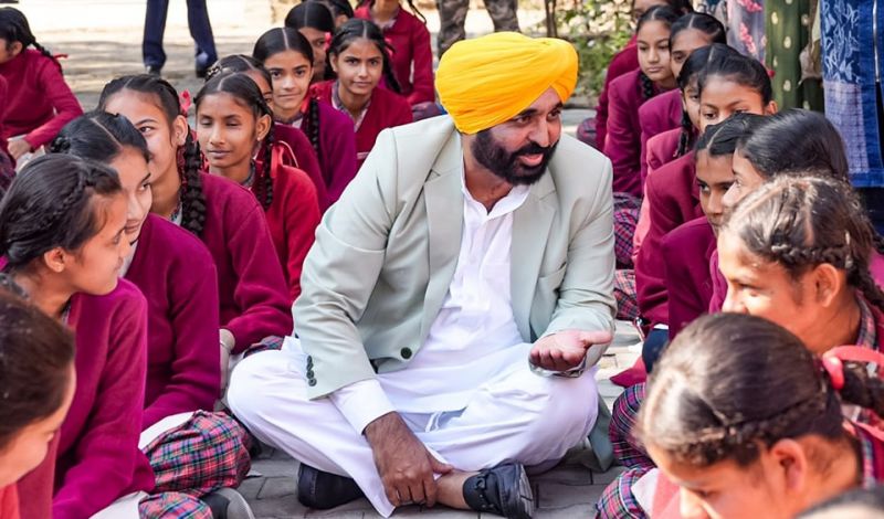 CM Bhagwant Mann Engages with Students During School Visits in Sukho Majra and Lutheri
