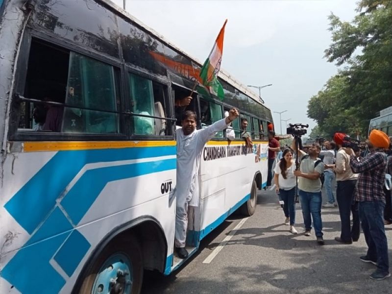 Punjab Police Spray Water on Congress Leaders Advancing to Raj Bhawan