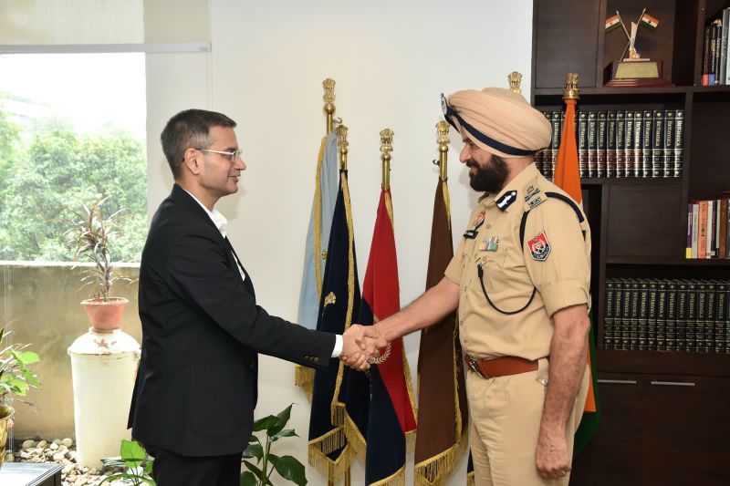 DGP Punjab Congratulates IPS Officer Mukhwinder Singh Chhina on his Promotion as ADGP
DGP Punjab Congratulates IPS Officer Mukhwinder Singh Chhina on his Promotion as ADGP
