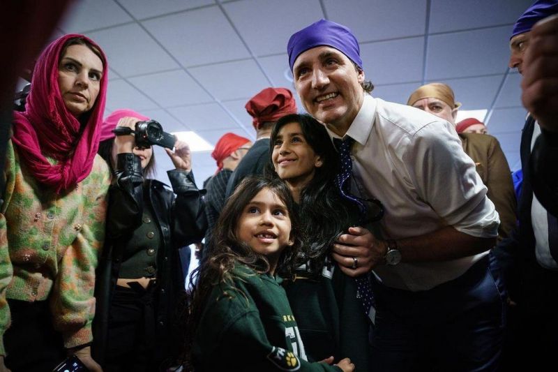 Canadian PM Justin Trudeau Paid obeisance at Khalsa Diwan Society Vancouver on Vaisakhi, He extended congratulations to the sangat on the special occasion
