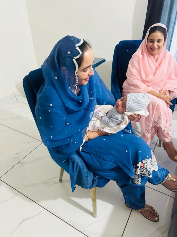 Punjab CM Bhagwant Mann's wife Gurpreet Kaur and Sister Manpreet kaur reached the residence of MLA Amolak Singh, Extends Congratulations on the birth of a daughter 
