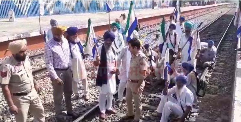 Farmers Launches Rail Roko Protest in Punjab till Sept 30 for Flood Relief, MSP Demands